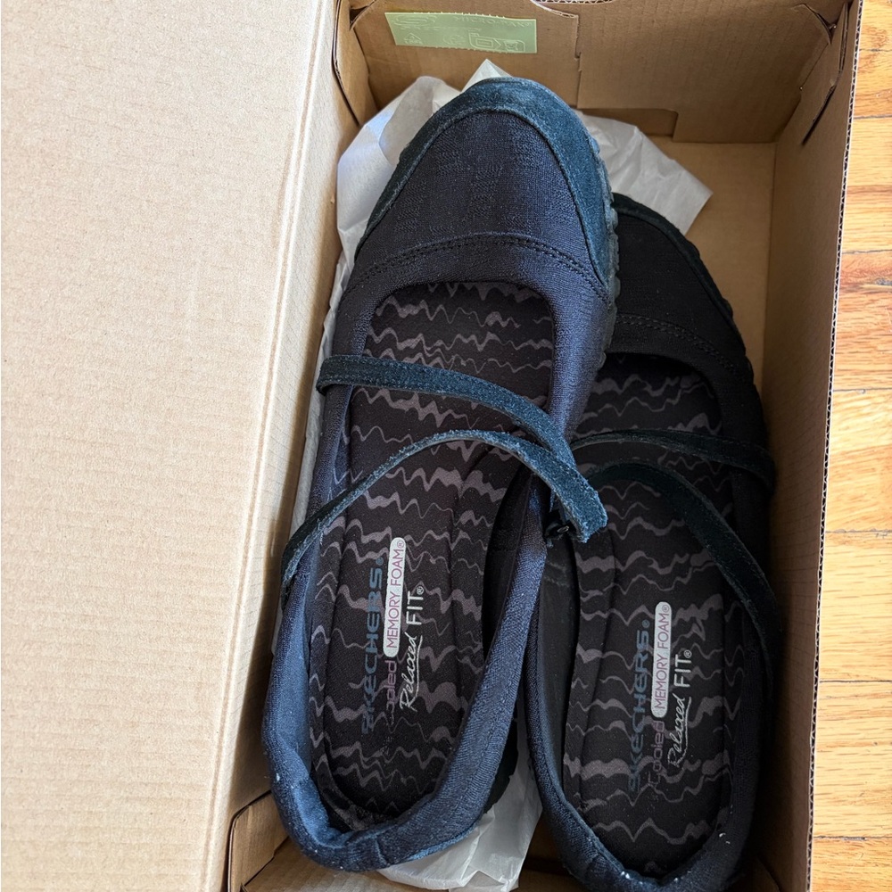 Skechers Women's Black Flats